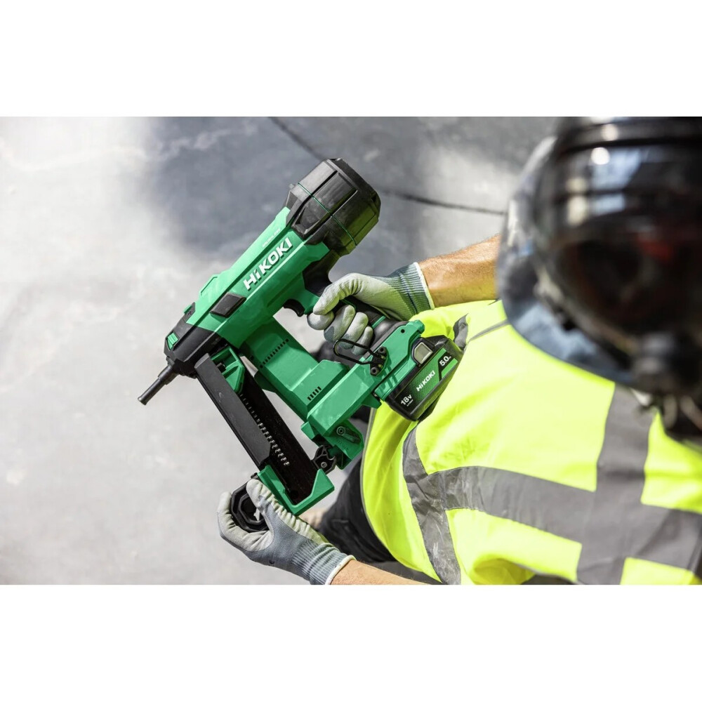 HIKOKI Beton spijkerapparaat,MV exclusive koffer NC1840DAW3Z
